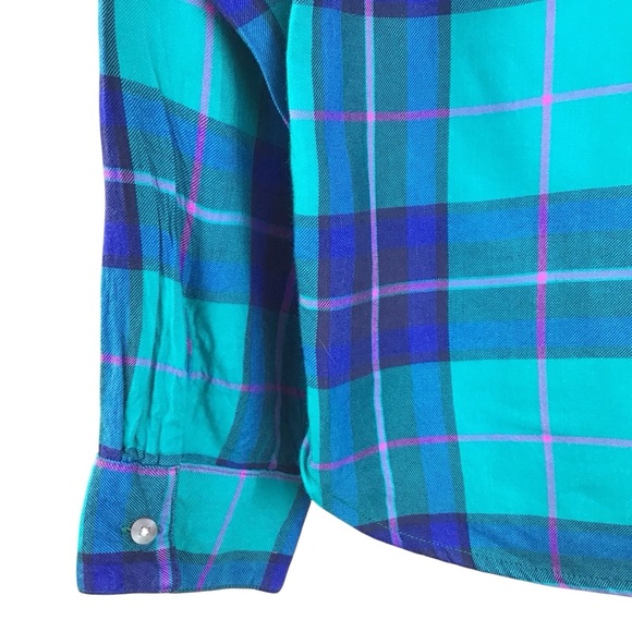 American Eagle Plaid Button Up Long Sleeve - Picture 3 of 5